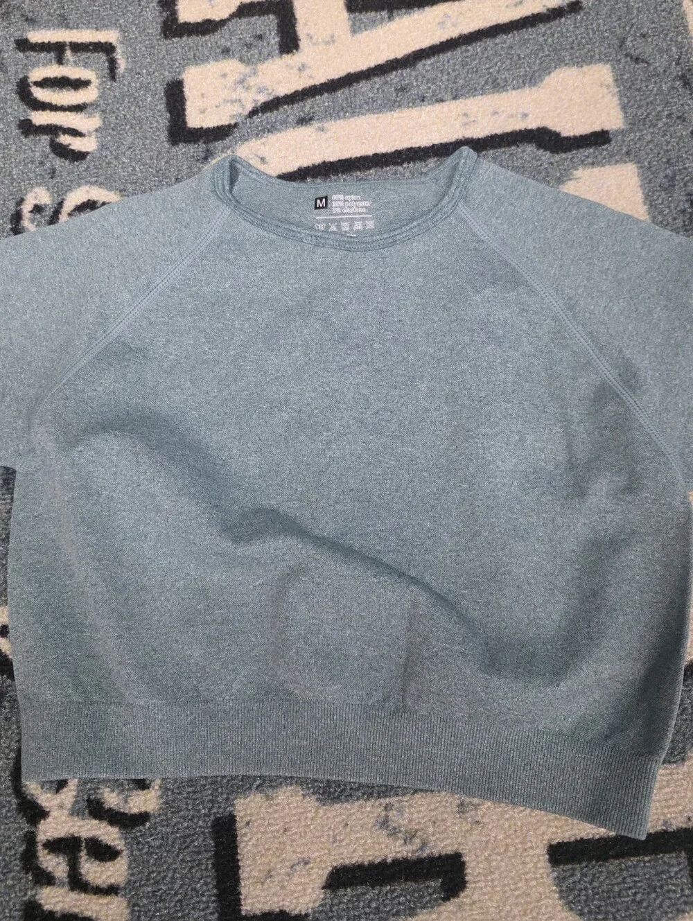 Crop Top Workout Shirt. Shortsleeve